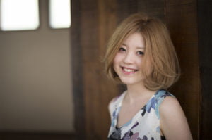 洋服で成人記念写真アップ