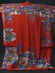 オレンジ色の古典柄成人式振袖