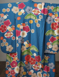 スカイブルーの成人式振袖