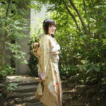 外で振袖成人記念