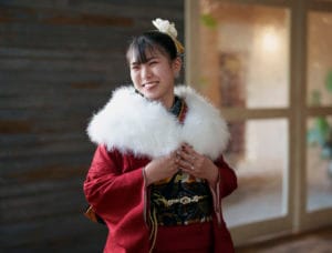 ショール姿で成人記念写真